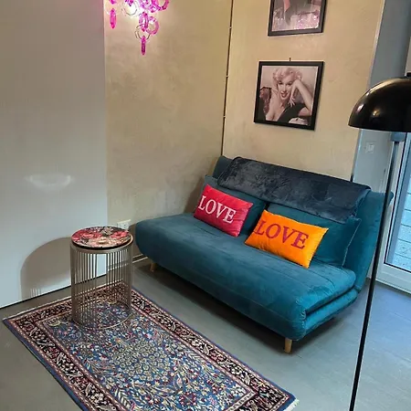 Апартаменты Pink House Secret Spot In