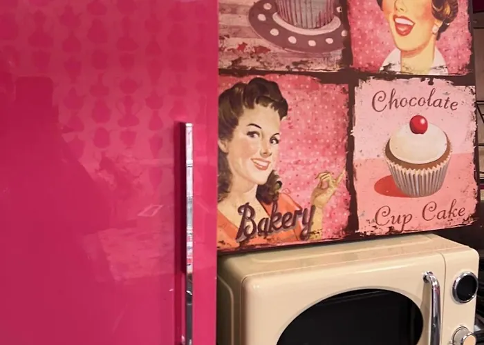 Pink House Secret Spot In Rom